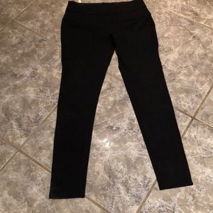 Black skinny pants